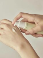 Light On Serum Centella + Vita C – Ορός λάμψης με βιταμίνη C & σεντελλα - Image 2